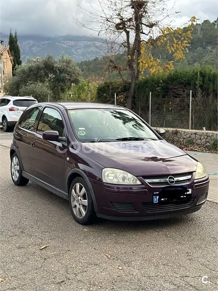 Granate Usado 2005 Opel Corsa Berlina | 3300 € (Precio justo) - Imagen 1/4