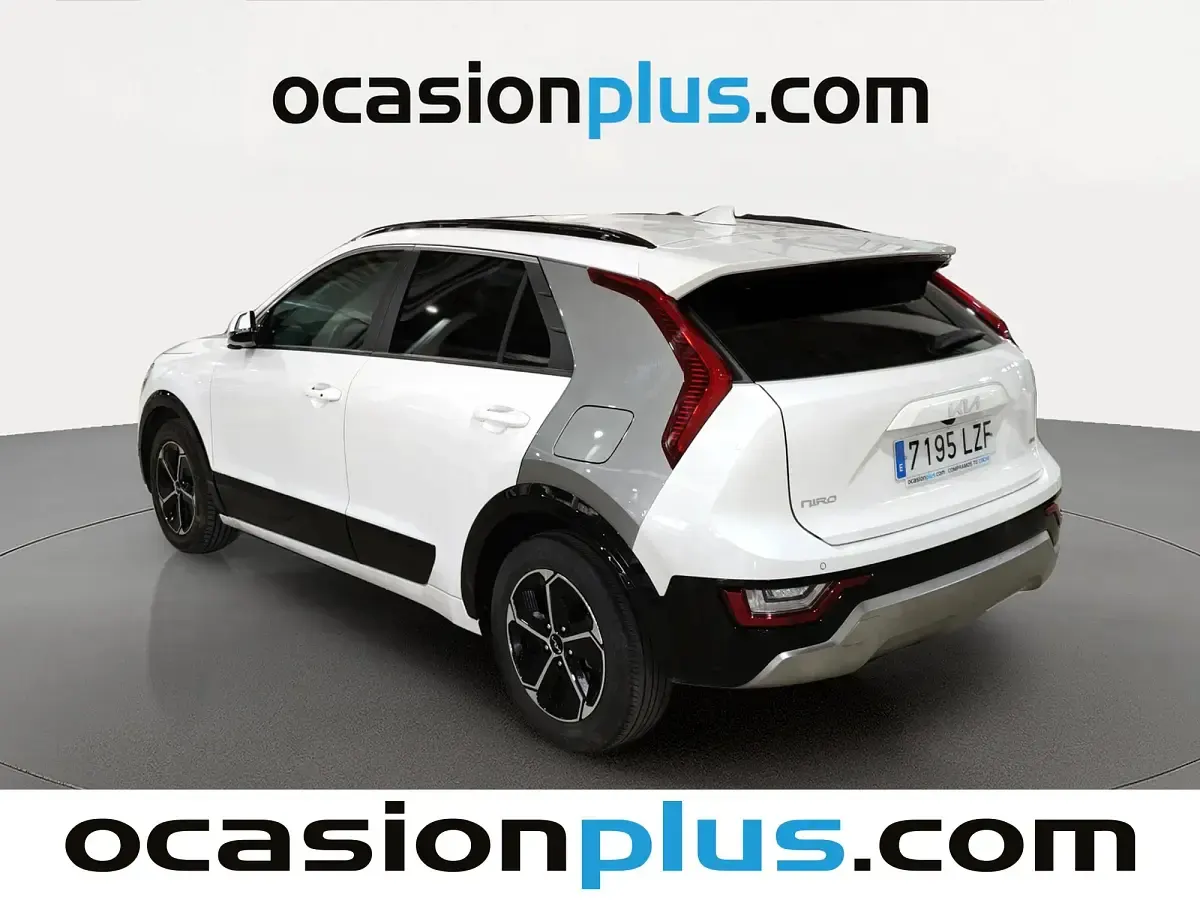 Usado Kia Niro 141 CV (103 kW) 2022 Blanco SUV