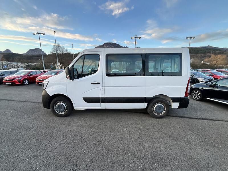 Usado Renault Master 135 CV (99 kW) 2022 Blanco Familiar
