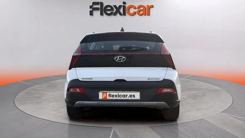 Usado Hyundai Bayon 84 CV (61 kW) 2023 Blanco SUV