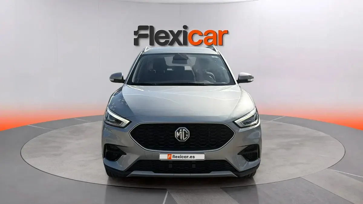 Begagnad MG ZS Comfort 106 HK (77 kW) 2023 Grå SUV