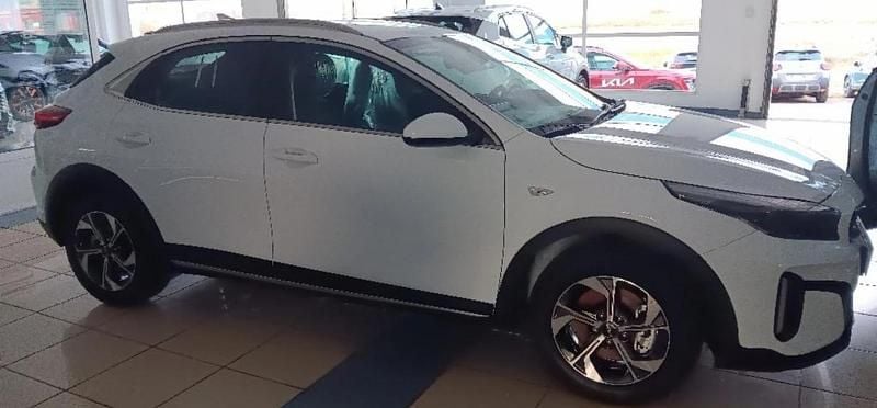 Nuevo Kia XCeed 116 CV (85 kW) 2025 Blanco SUV