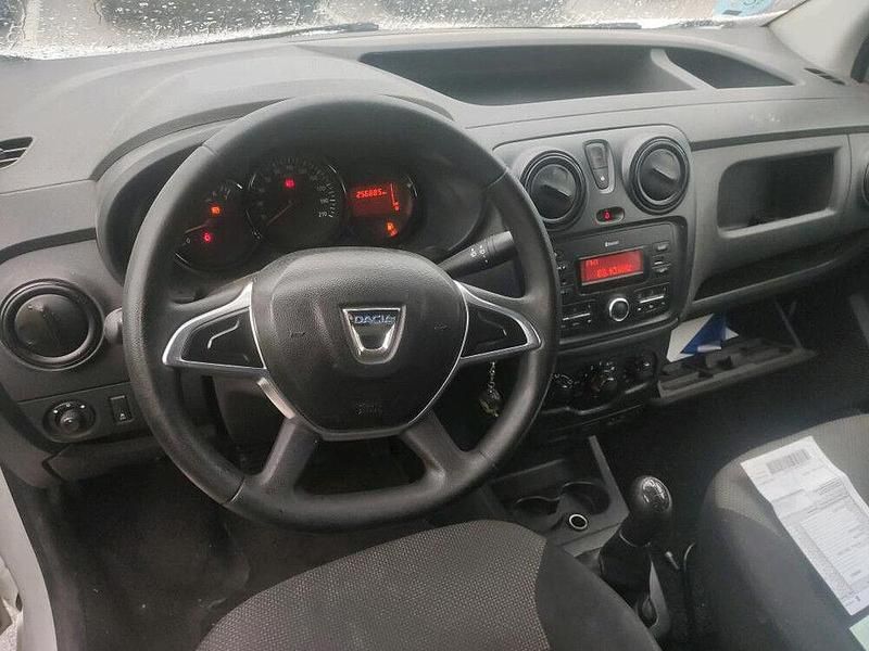 Usado Dacia Dokker Essentiel 75 CV (55 kW) 2019 Blanco Monovolumen