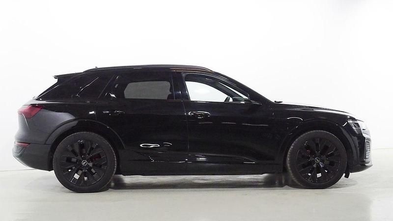 Usado Audi e-tron Sportback S-Line 300 kW (408 CV) 2023 Negro SUV