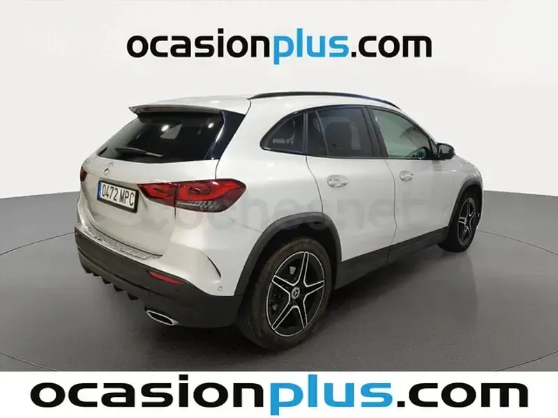Usado Mercedes GLA200 150 CV (110 kW) 2024 Gris / plata SUV