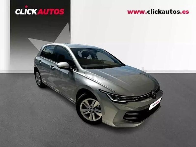 Usado VW Golf VIII 115 CV (84 kW) 2025 Gris / plata Berlina