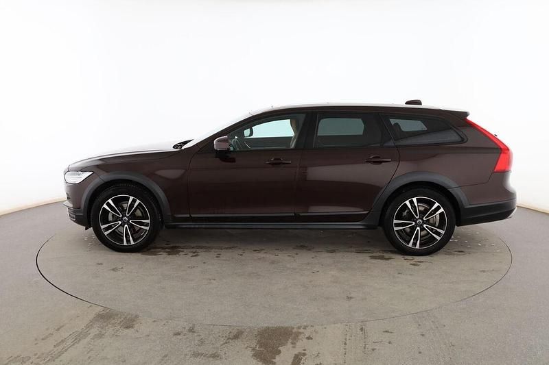 Begagnad Volvo V90 CC Pro 190 HK (139 kW) 2018 Brun Kombi
