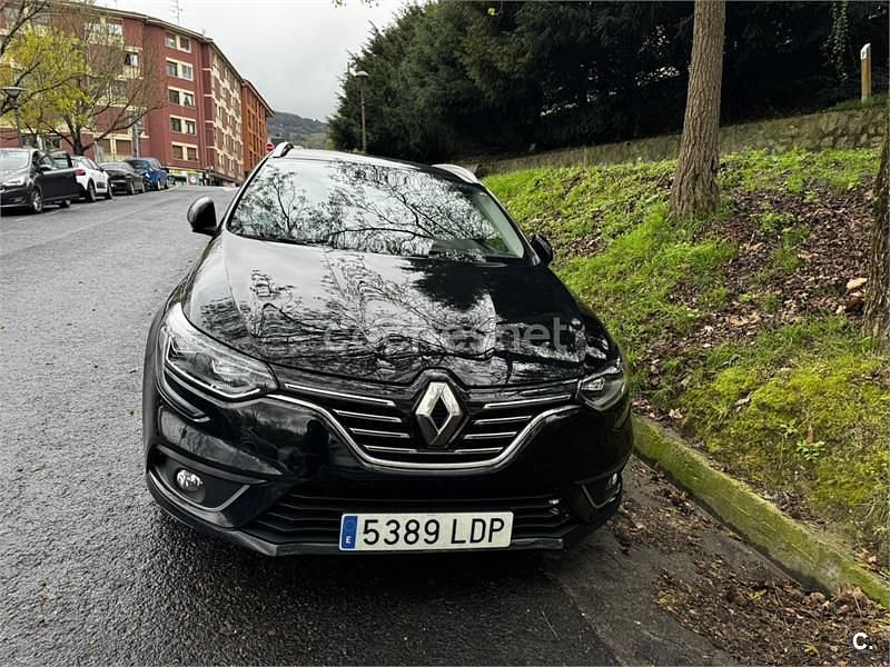 Usado Renault Mégane GrandTour Zen 140 CV (102 kW) 2019 Negro Familiar