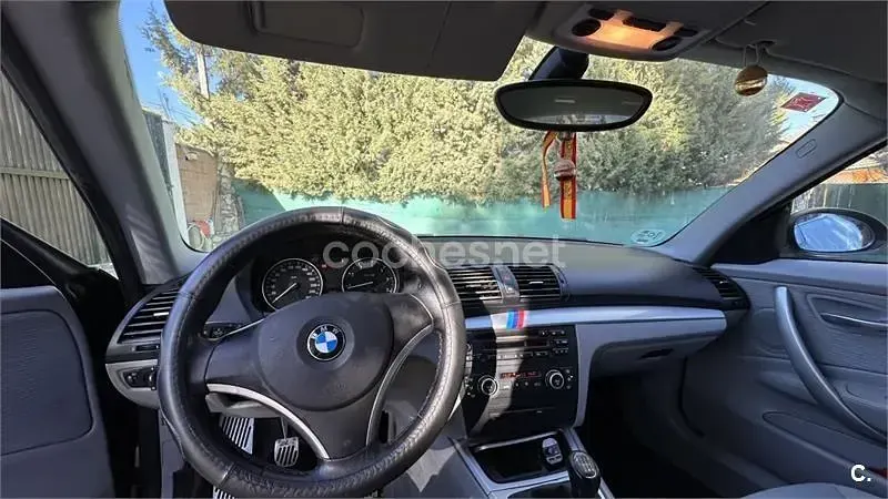 Usado BMW 120 170 CV (125 kW) 2007 Negro Utilitario