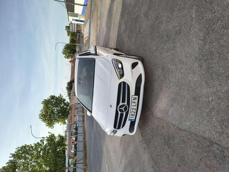 Usado Mercedes B200 150 CV (110 kW) 2020 Blanco Monovolumen