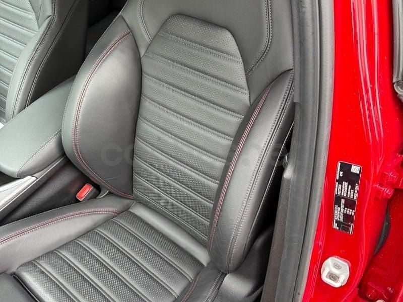 Usado Alfa Romeo Giulia Competizione 280 CV (205 kW) 2023 Rojo Berlina