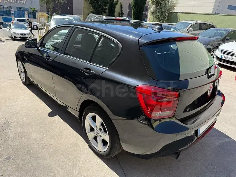 Usado BMW 118 Comfort Edition 170 CV (125 kW) 2013 Negro Utilitario