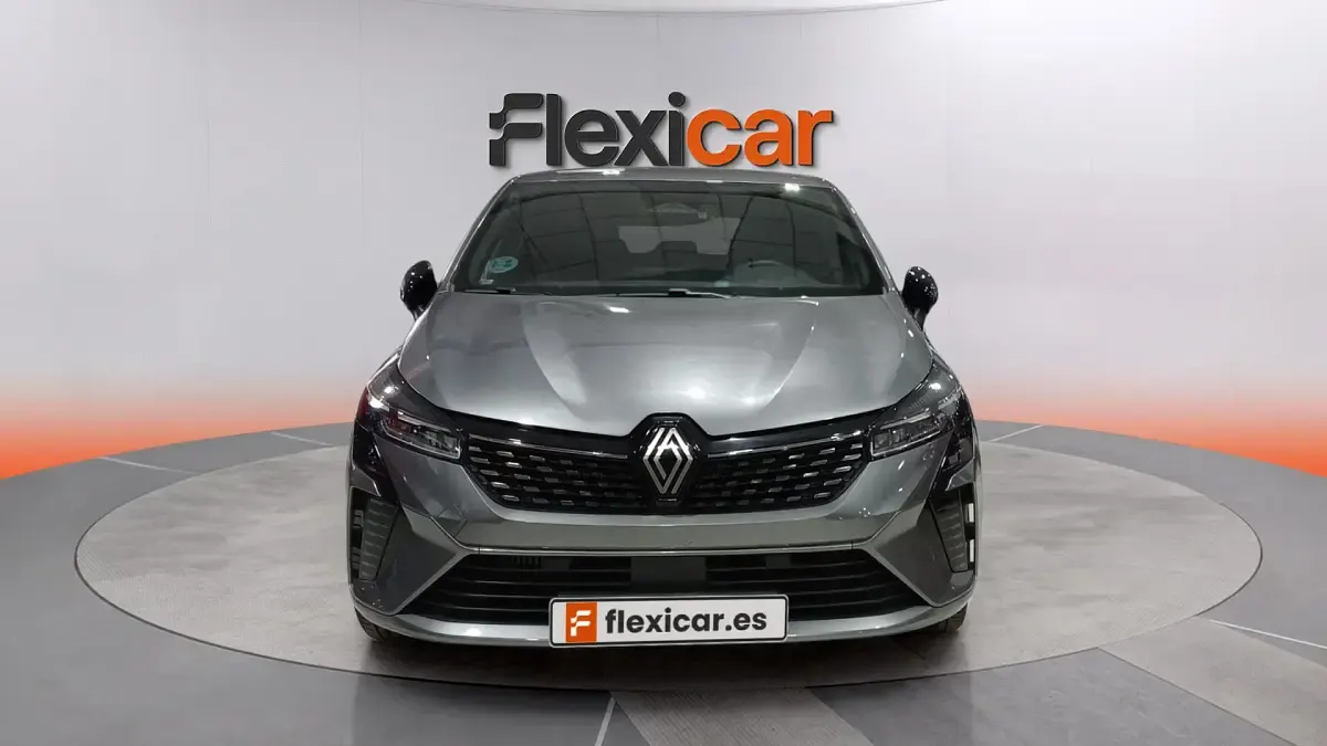 Usado Renault Clio V Techno 90 CV (66 kW) 2025 Gris Berlina