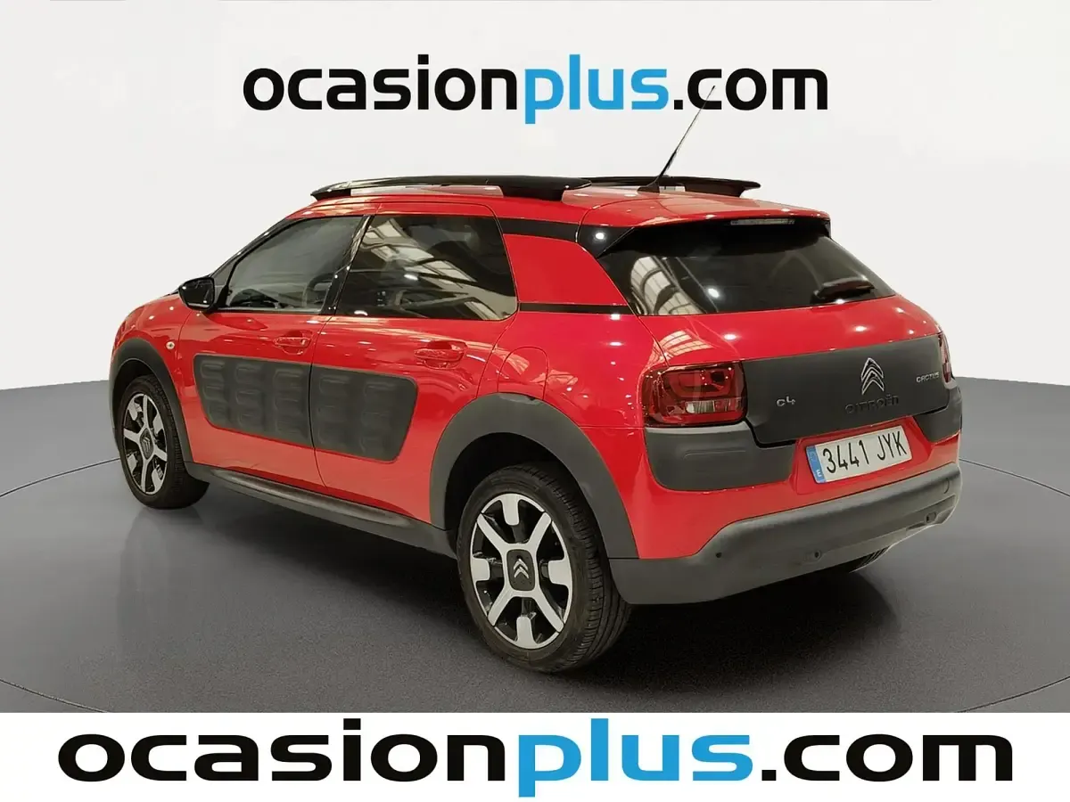Usado Citroën C4 Cactus Shine 100 CV (73 kW) 2017 Rojo Utilitario