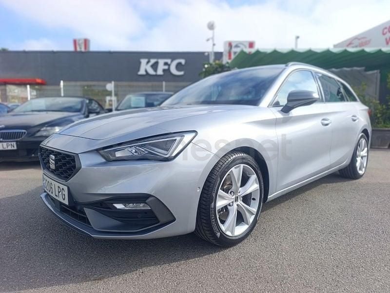 Usado Seat Leon FR 150 CV (110 kW) 2021 Gris / plata Familiar