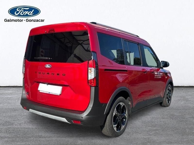 Usado Ford Tourneo Courier Active 100 kW (136 CV) 2025 Rojo Monovolumen