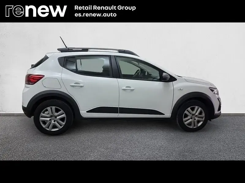 Usado Dacia Sandero Expression 91 CV (66 kW) 2023 Blanco Berlina