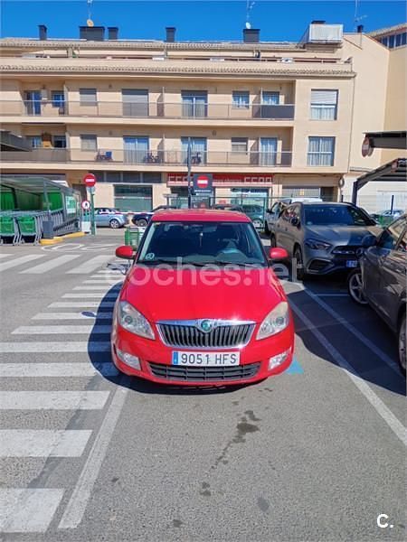 Usado Skoda Fabia Style 90 CV (66 kW) 2011 Rojo Berlina