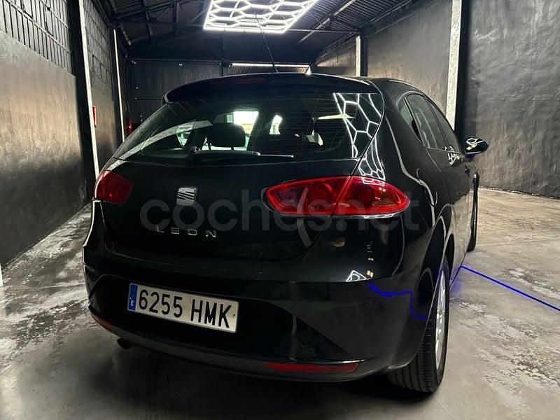 Usado Seat Leon Copa 105 CV (77 kW) 2012 Negro Berlina