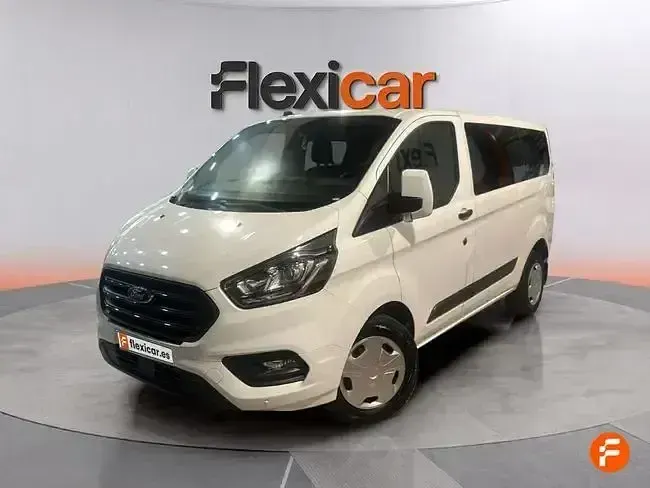 Usado Ford Tourneo Custom Trend 130 CV (95 kW) 2021 Blanco Van