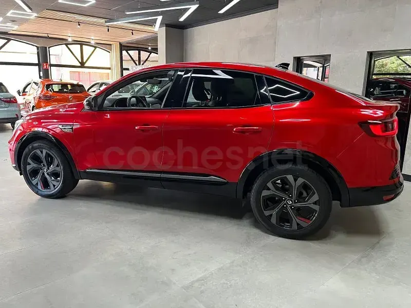 Usado Renault Arkana Intens 145 CV (106 kW) 2022 Rojo SUV
