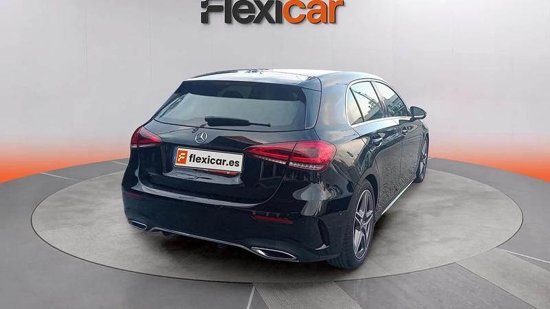 Usado Mercedes A200 163 CV (119 kW) 2021 Negro Utilitario