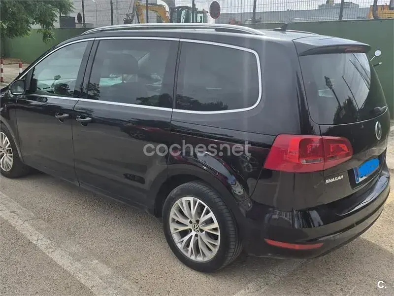 Usado VW Sharan Sport 177 CV (130 kW) 2015 Negro Monovolumen