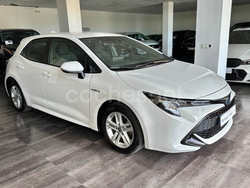 Blanco Usado 2022 Toyota Corolla Active Berlina | 17.999 € (Buen precio) - Imagen 1/4
