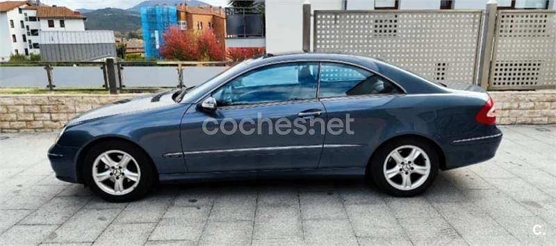Usado Mercedes CLK200 Avantgarde 163 CV (119 kW) 2003 Gris / plata Coupe
