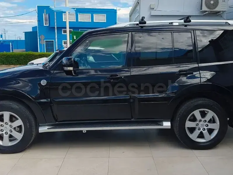 Usado Mitsubishi Montero Intense 160 CV (117 kW) 2009 Negro SUV