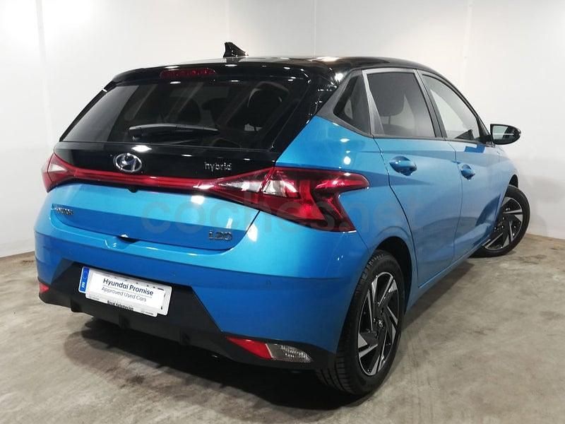 Usado Hyundai i20 100 CV (73 kW) 2021 Azul Utilitario