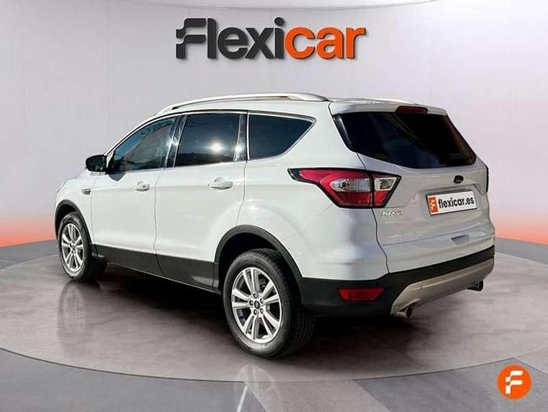 Usado Ford Kuga Trend+ 120 CV (88 kW) 2019 Blanco SUV