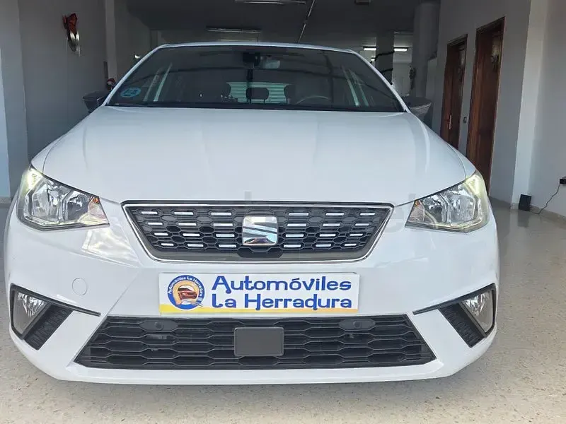 Usado Seat Ibiza XCELLENCE 110 CV (80 kW) 2021 Blanco Utilitario