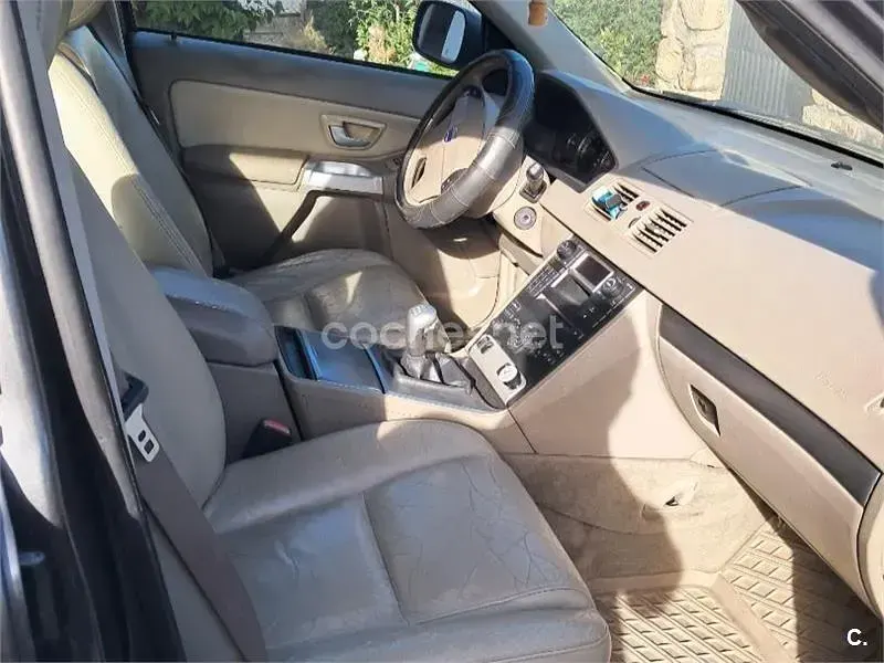 Usado Volvo XC90 163 CV (119 kW) 2004 Gris / plata SUV