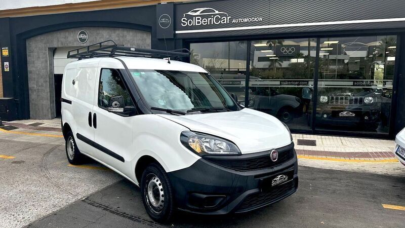 Blanco Usado 2019 Fiat Doblò Monovolumen | 9900 € (Precio justo) - Imagen 1/4