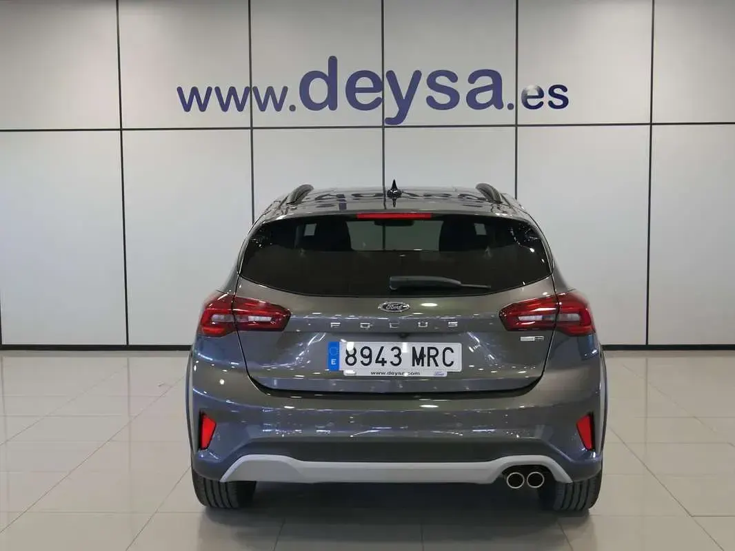 Usado Ford Focus Active X 155 CV (114 kW) 2024 Gris Utilitario