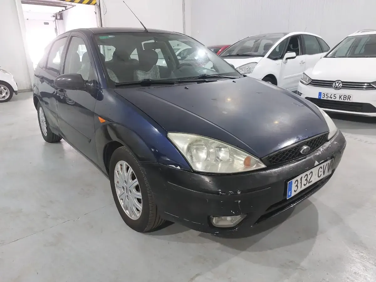 Usado Ford Focus Trend 115 CV (84 kW) 2004 Azul