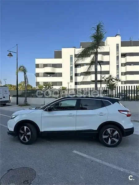 Usado Nissan Qashqai Premium Edition 110 CV (80 kW) 2015 Blanco SUV