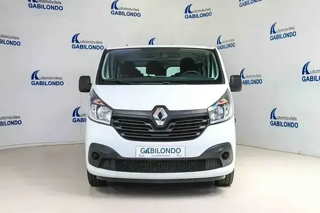 Usado Renault Trafic Zen 125 CV (91 kW) 2018 Blanco Monovolumen