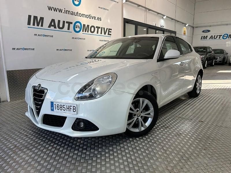 Blanco Usado 2012 Alfa Romeo Giulietta Distinctive Berlina | 7490 € (Precio justo) - Imagen 1/4