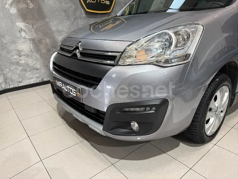 Usado Citroën e-Berlingo PureTech 110 CV (80 kW) 2018 Gris / plata Monovolumen