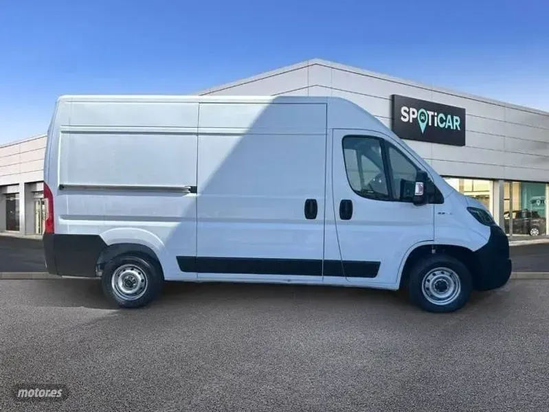 Usado Fiat Ducato 140 CV (102 kW) 2021 Blanco Van