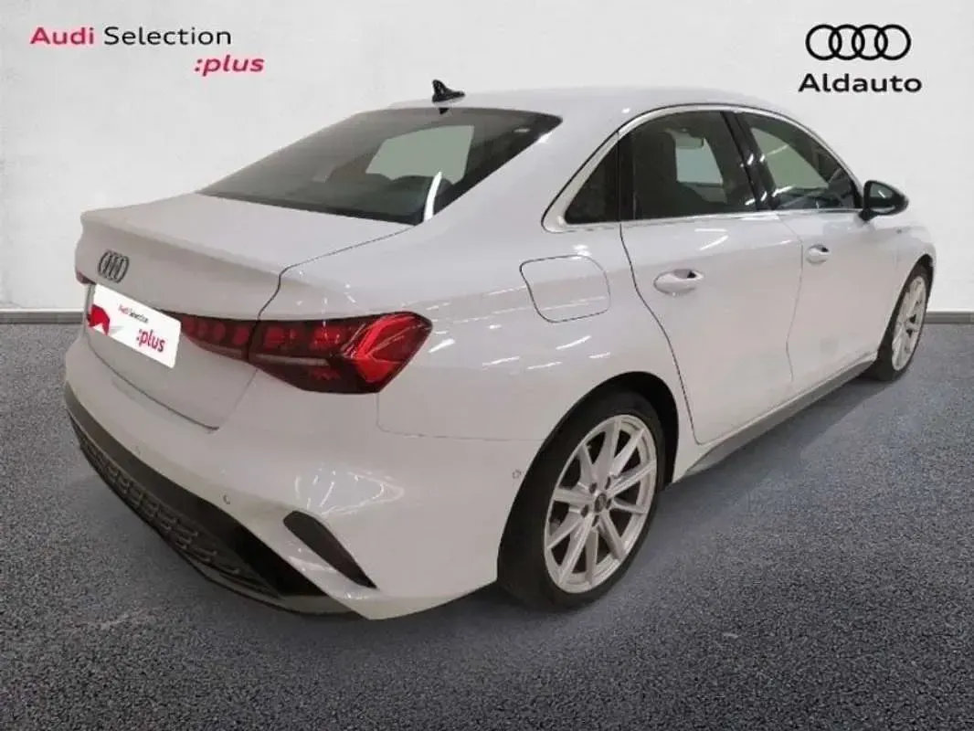 Usado Audi A3 S-Line 150 CV (110 kW) 2025 Blanco Berlina