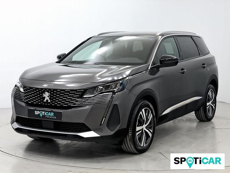 Usado Peugeot 5008 Allure 131 CV (96 kW) 2024 Gris SUV