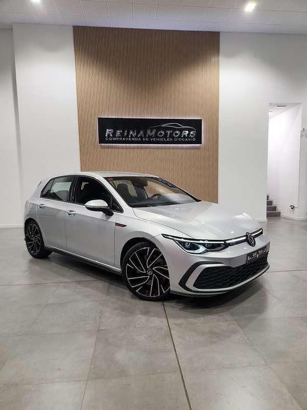 Usado VW Golf VIII GTI 245 CV (180 kW) 2021 Gris Utilitario