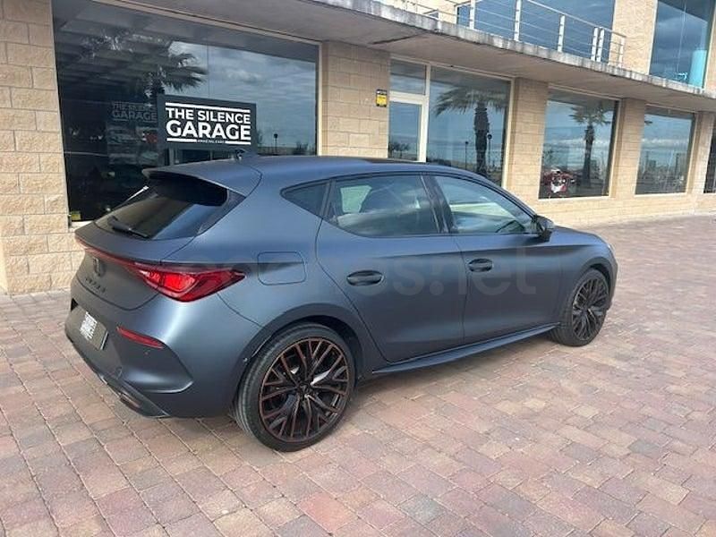 Usado Cupra Leon VZ 245 CV (180 kW) 2021 Gris / plata Berlina