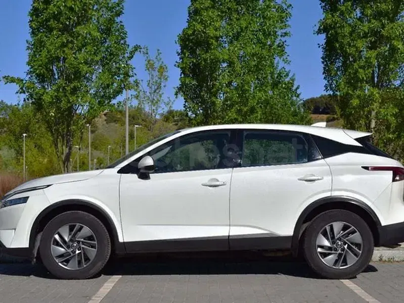 Usado Nissan Qashqai Acenta 158 CV (116 kW) 2021 Blanco SUV