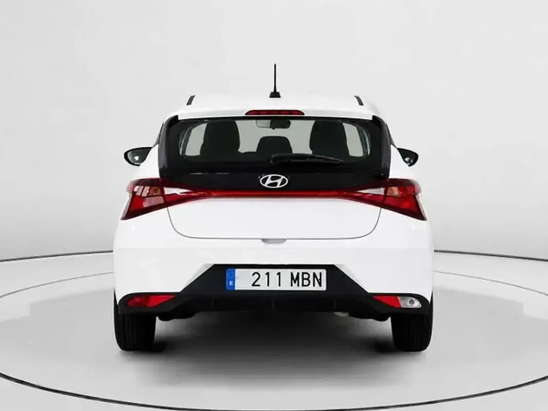 Begagnad Hyundai i20 101 HK (74 kW) 2022 Vit Halvkombi