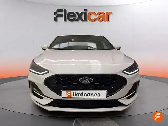 Usado Ford Focus ST-Line 155 CV (114 kW) 2024 Blanco Berlina