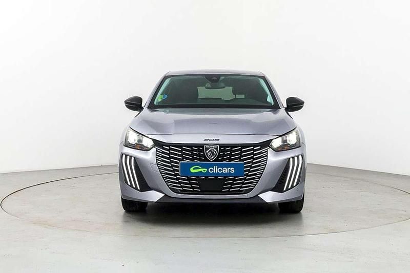 Usado Peugeot 208 Allure 101 CV (74 kW) 2025 Plateado Utilitario